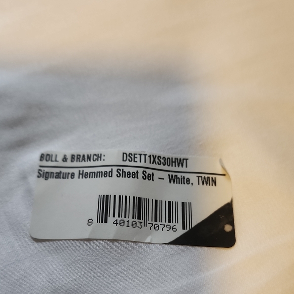 Signature Hemmed Sheet Set - TXL BOLL & BRANCH. - Picture 6 of 8